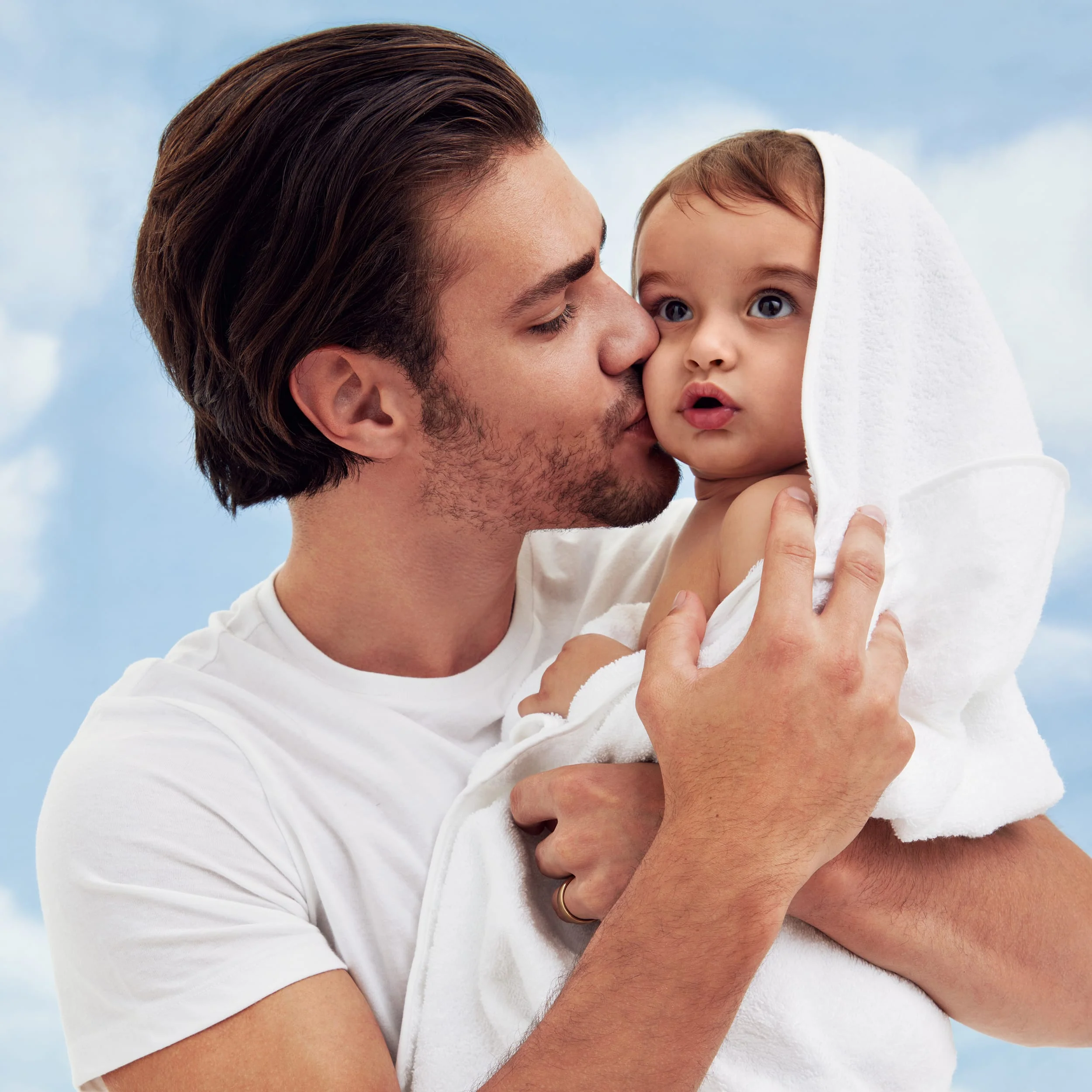 Hooded Bath Towel - Image 10