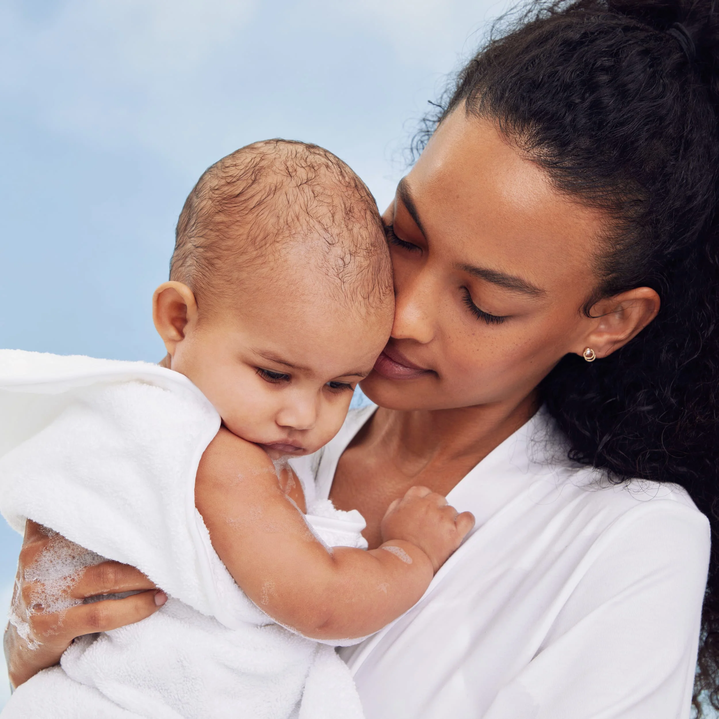 Hooded Bath Towel - Image 11