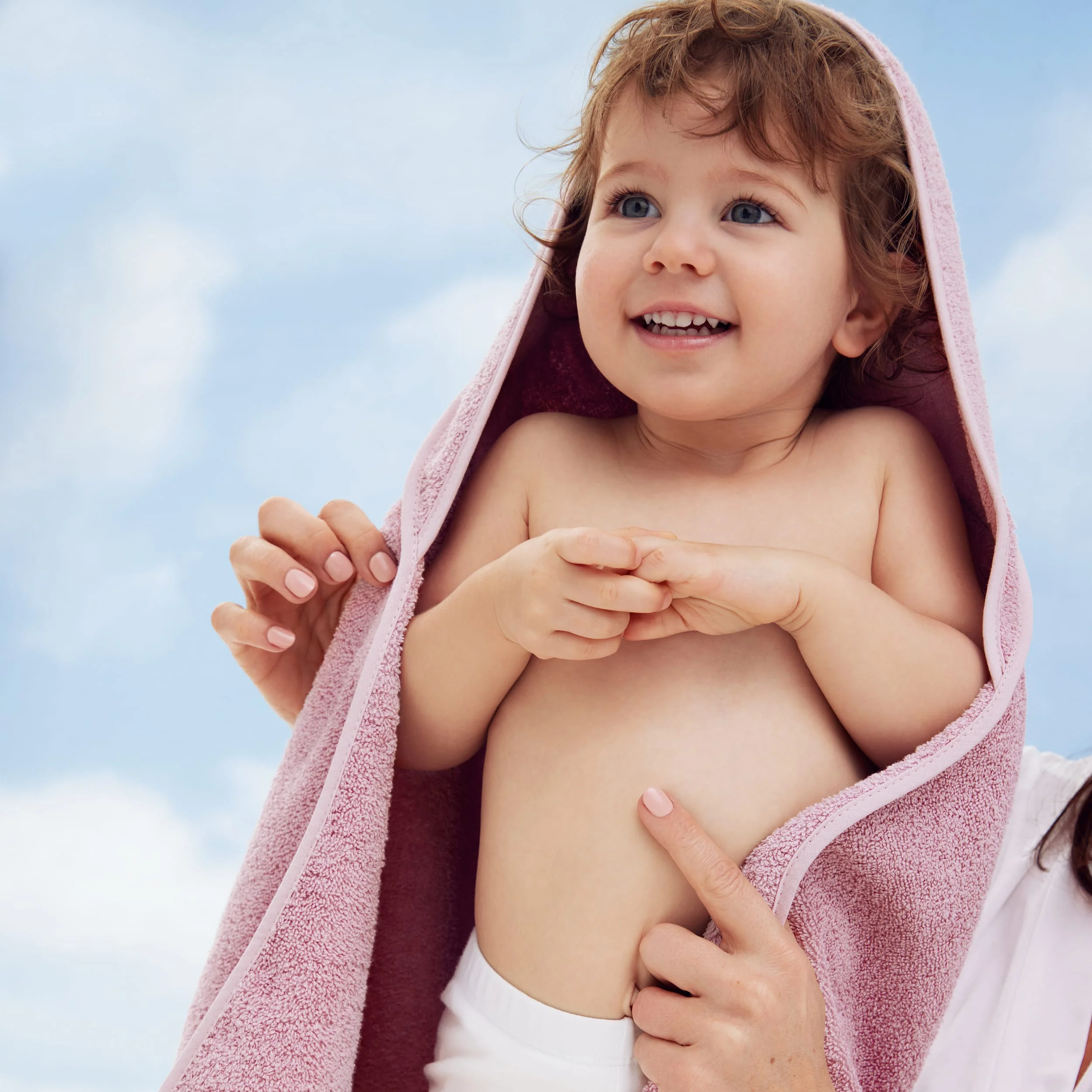 Hooded Bath Towel - Image 7