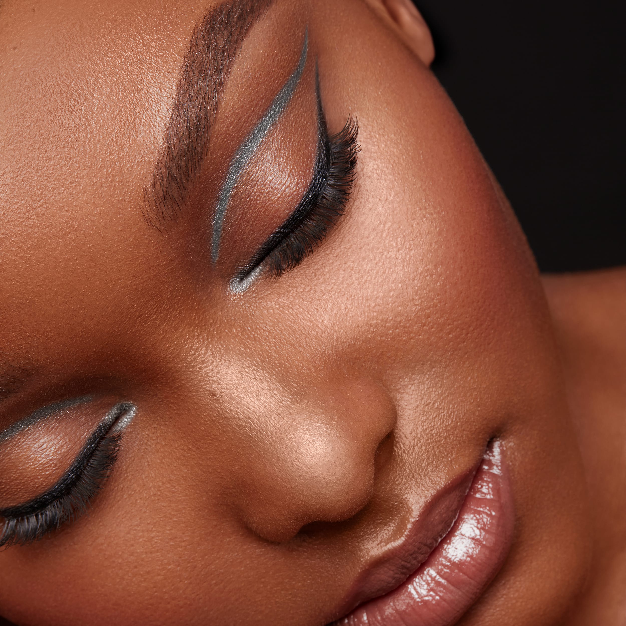 Gel Eyeliner Pencil - Image 11