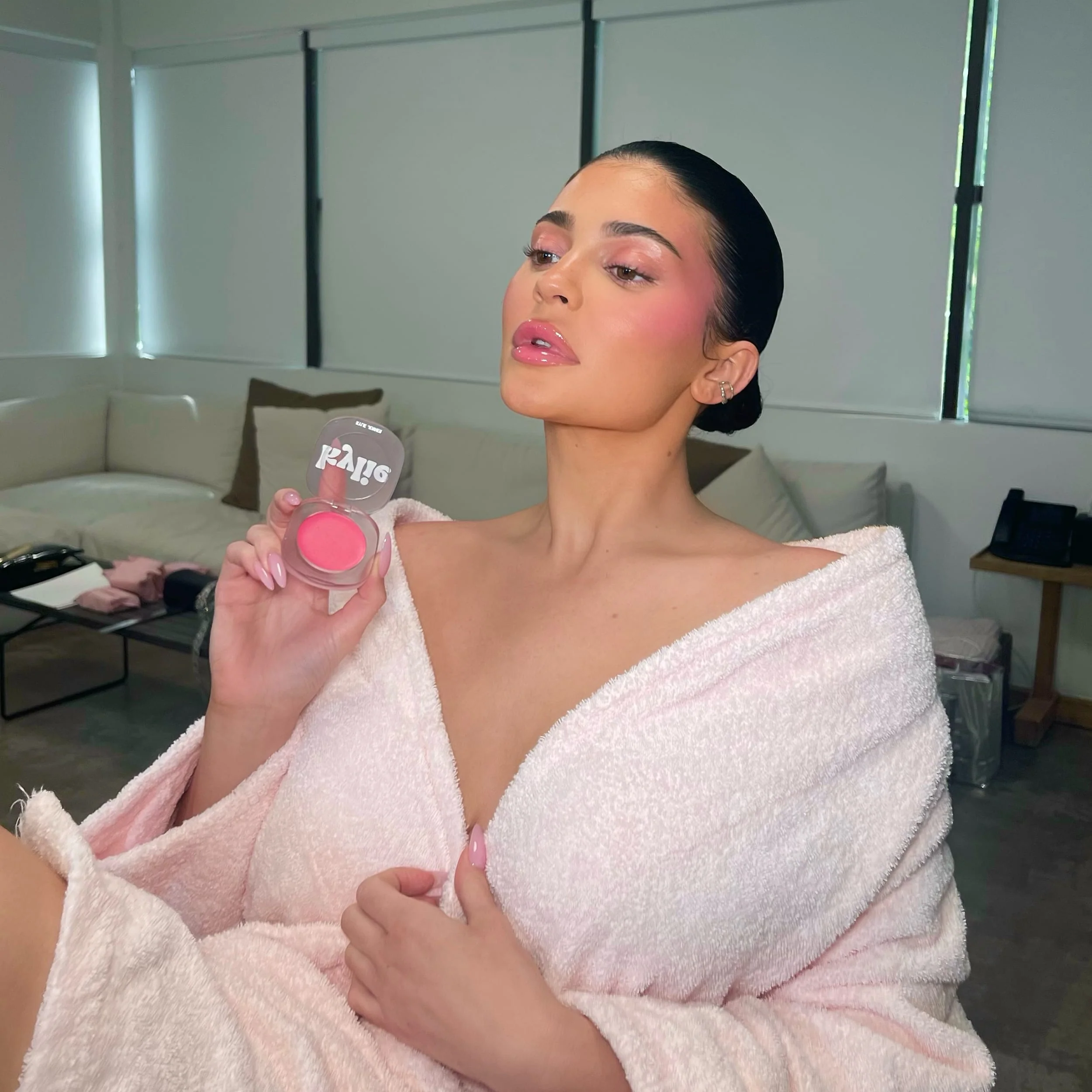 No Makeup, Makeup Bundle - Image 4